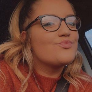 Meet your Posher, Sariah